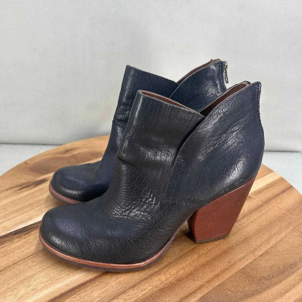 Kork-Ease Velma Black Leather Ankle Booties Block Heel Rear Zip Size 7.5 M